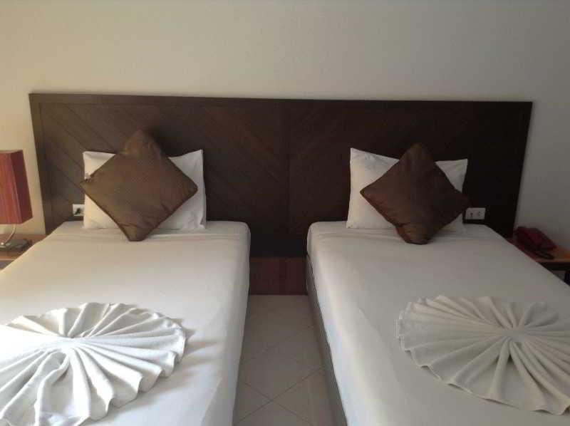 Готель Ascot Krabi Ao Nang Екстер'єр фото